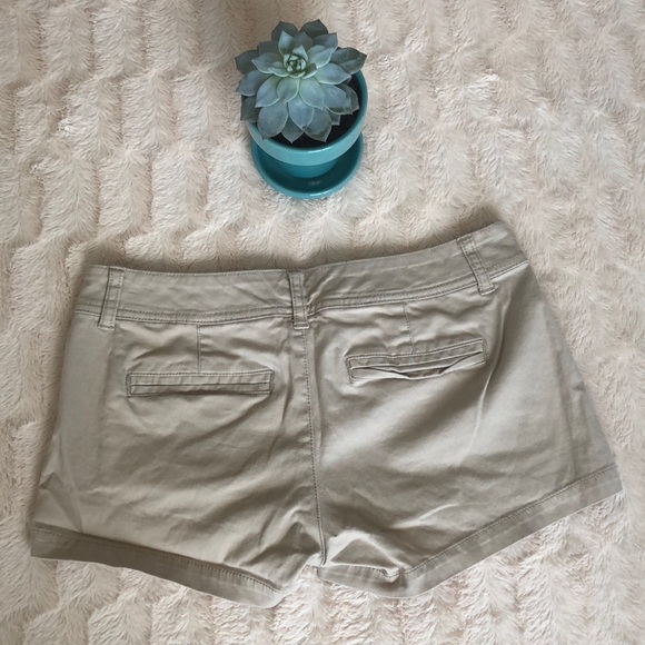 Arizona Khaki Shorts - Picture 4 of 4